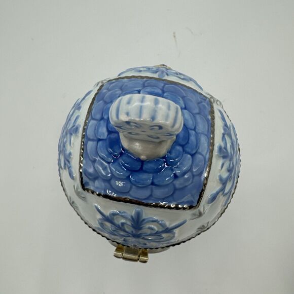 Frosty the Snowman MUSIC BOX Egg Shaped Home For The Holidays Japan 7" EUC! - Picture 7 of 16